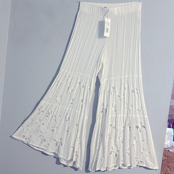 Johnny Was Lupita Eyelets Tiered Pants 2 pieces - Picture 3 of 10